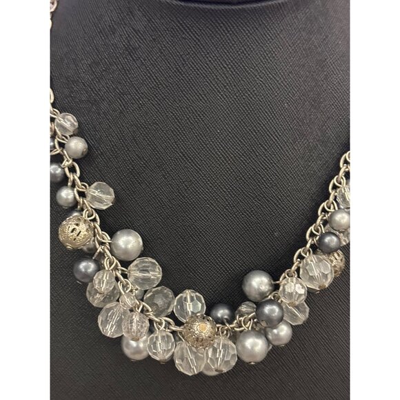 Premier Designs Silver Chain Necklace & Bracelet Set With Clear & Gray Beads - Picture 5 of 13